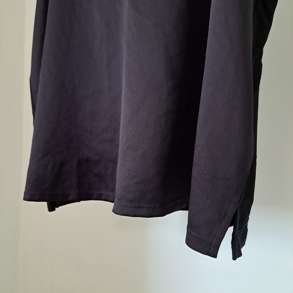 Love & Legend | Black v neck sleevless womens blouse & gold metal accent - Picture 4 of 9